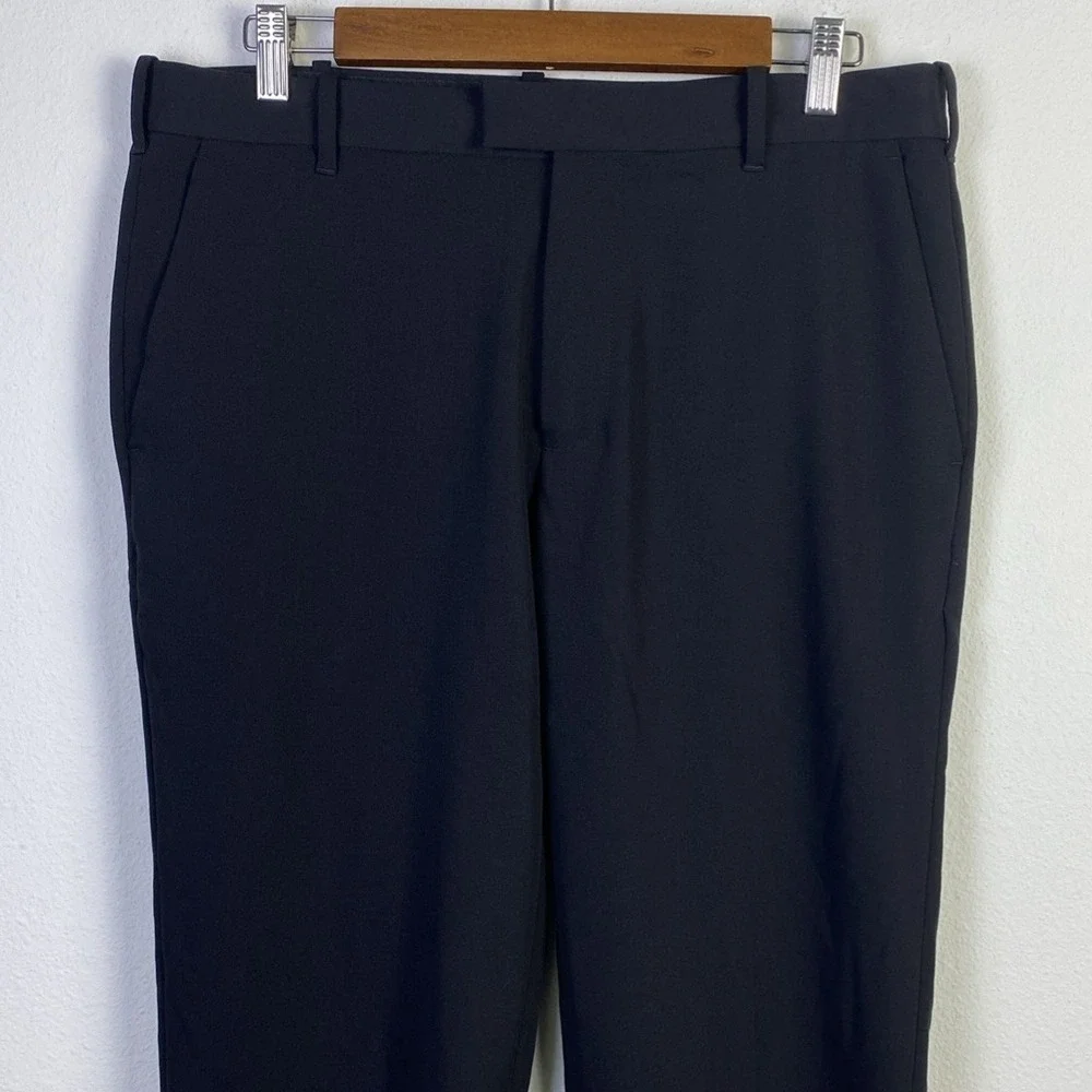 Van Heusen Flex Pants Men Black 32x30 Poly Blend  Straight Comfort Chino Slacks